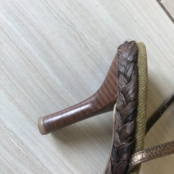 Metallic heeled sandals - Picture 3 of 5